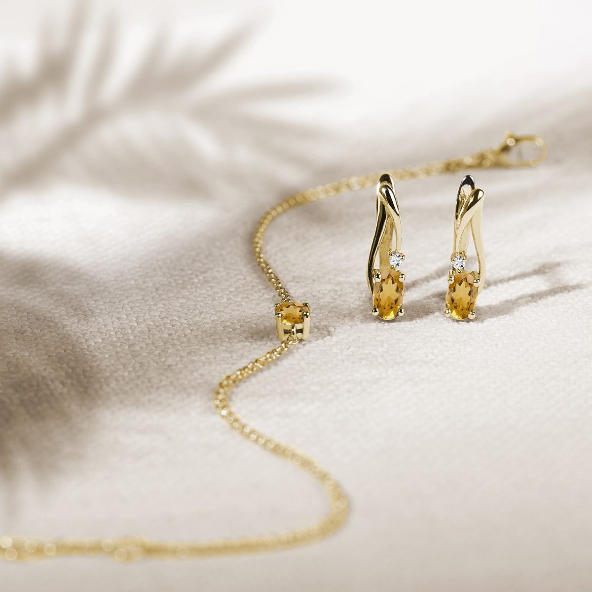 citrine jewellery made of yellow gold - KLENOTA