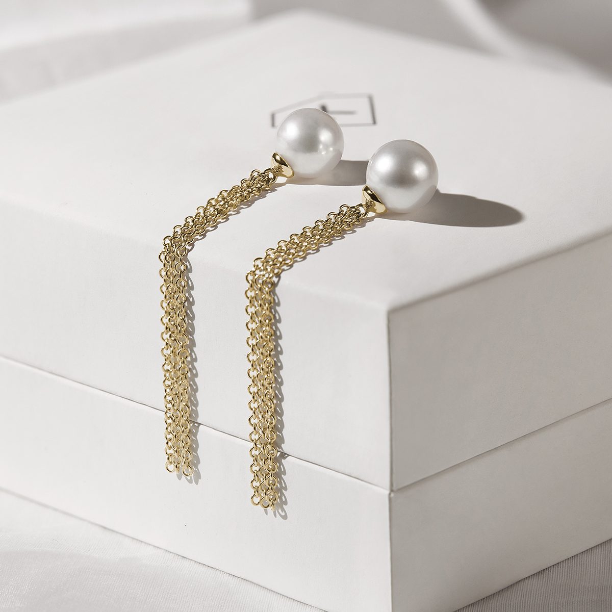 Perlenohrringe aus 14k Gelbgold- KLENOTA