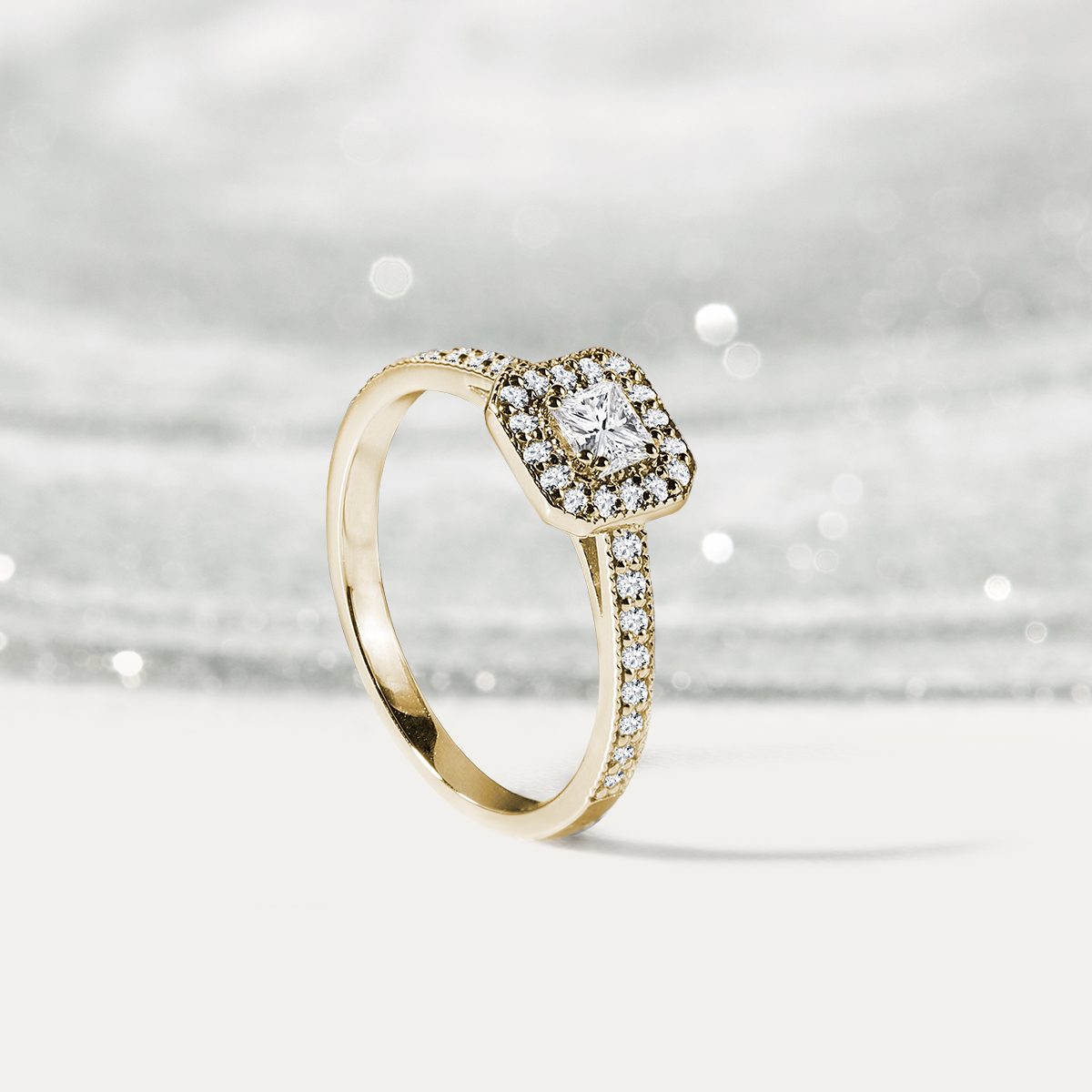 Luksusowy pierścionek z diamentem w żółtym 14k złocie - KLENOTA