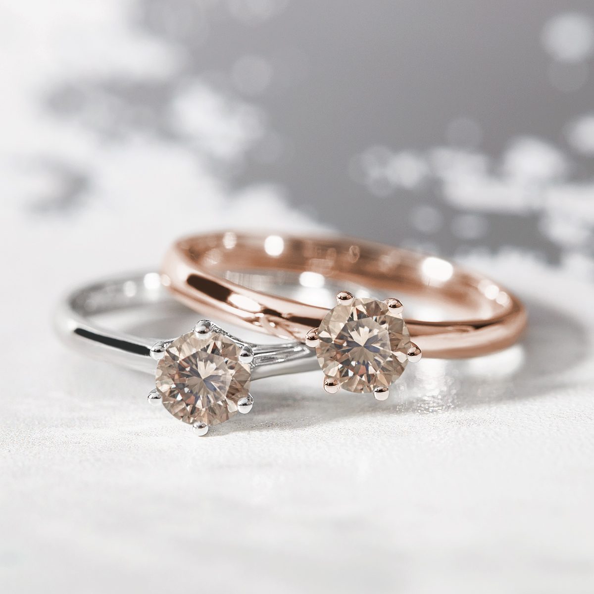 Bagues de fiançailles en or avec diamant taille brillant - KLENOTA