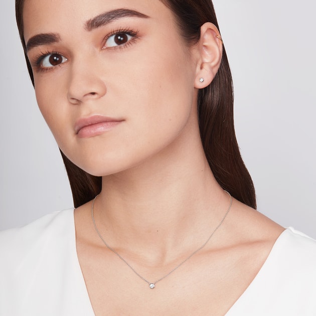 Bazel Necklace with Brilliant in White Gold | KLENOTA