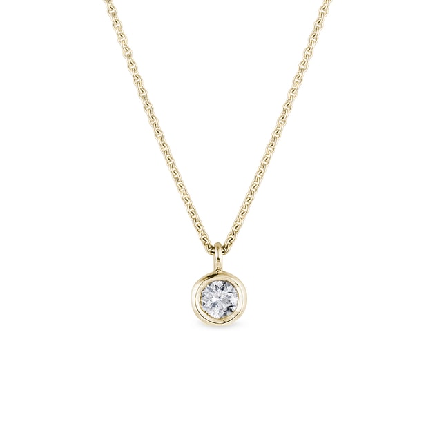 KLENOTA White Gold Necklace with Bezel Diamond