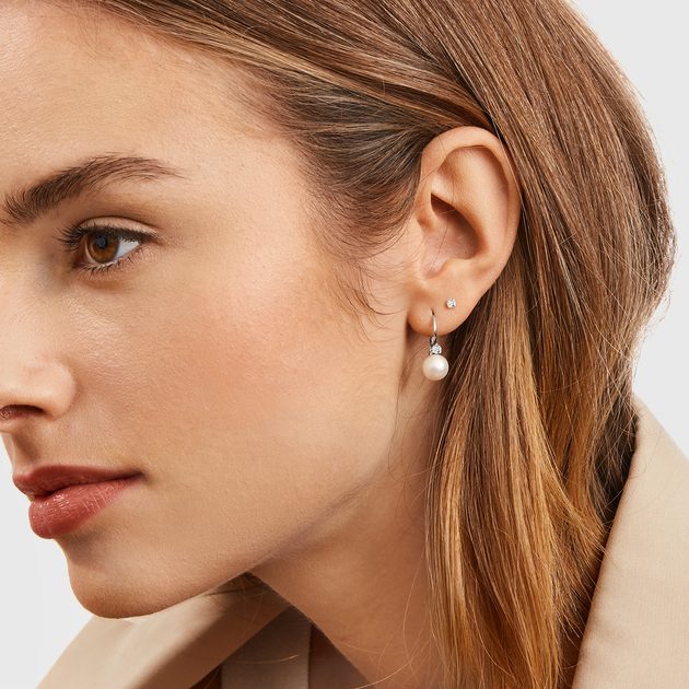 White Gold Earrings with Pearl and Brilliant | KLENOTA