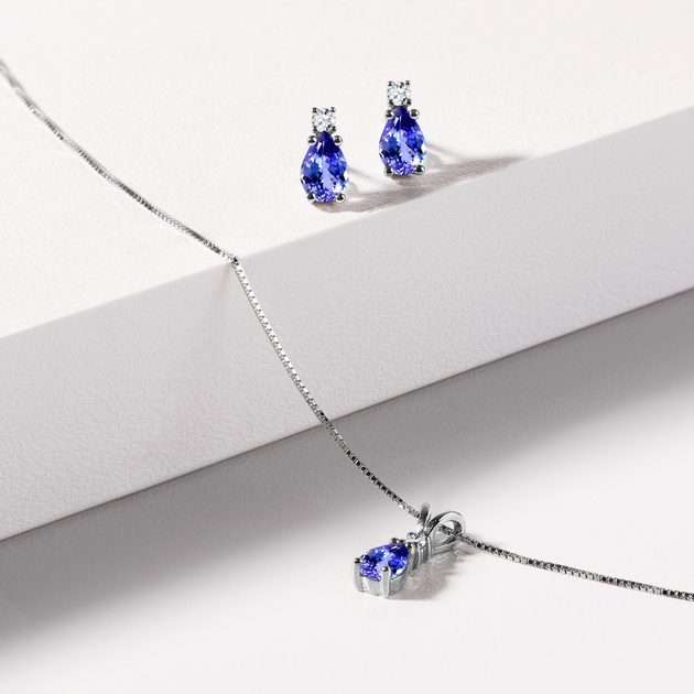 KLENOTA White Gold Necklace with Tanzanite