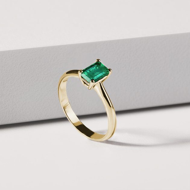 Emerald Ring Made of 14K Yellow Gold KLENOTA