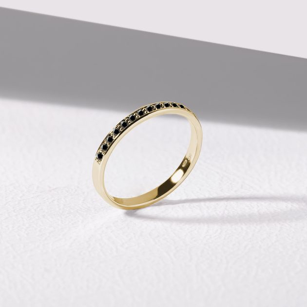 Ring Mit Schwarzen Diamanten In Gelbgold Klenota