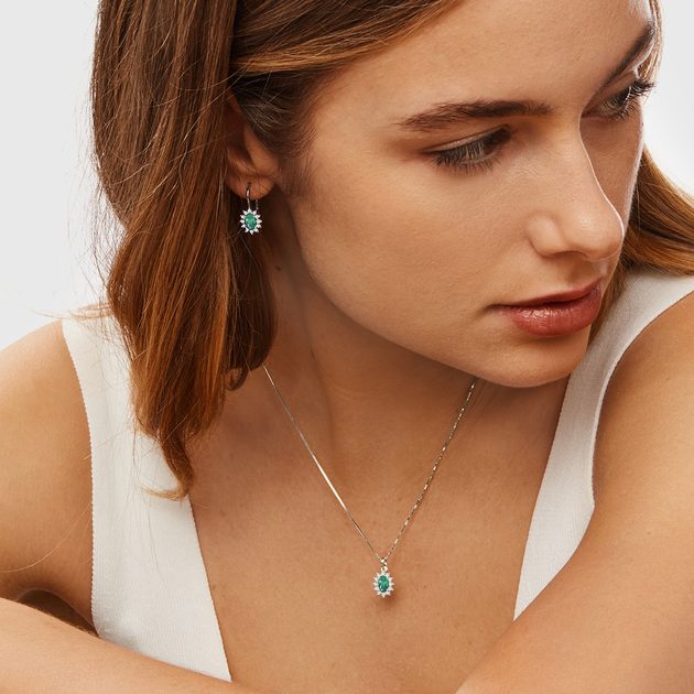 Emerald Necklace with Diamonds in White Gold | KLENOTA