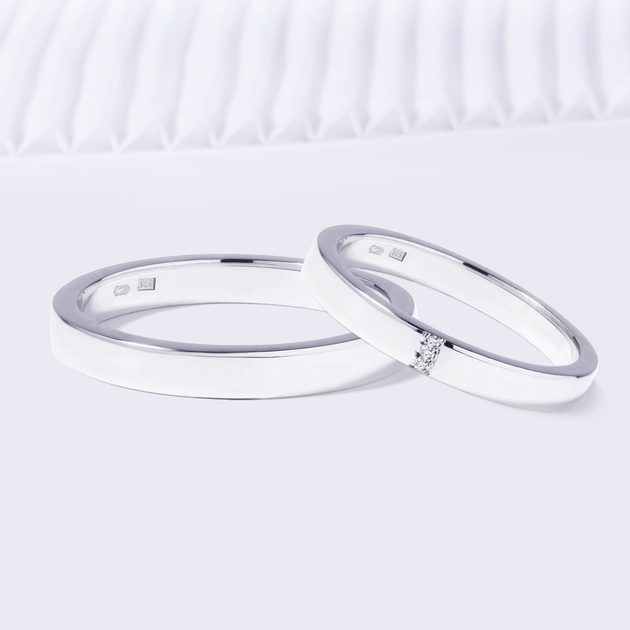 White gold wedding rings with three diamonds KLENOTA