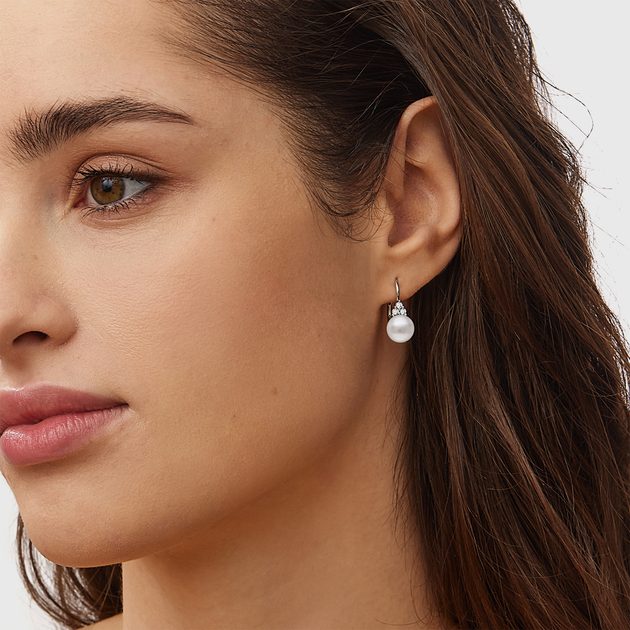 Freshwater Pearl and Diamond White Gold Earrings | KLENOTA