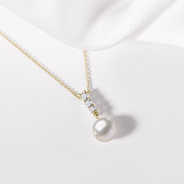 simple pearl and diamond necklace