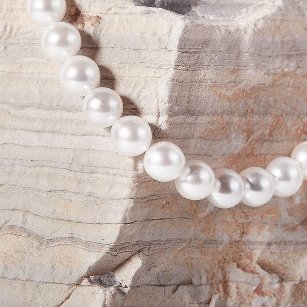 Why we use fake pearls vs real pearls 💓 #jewelrytips #goldjewelry #je, water droplet necklace