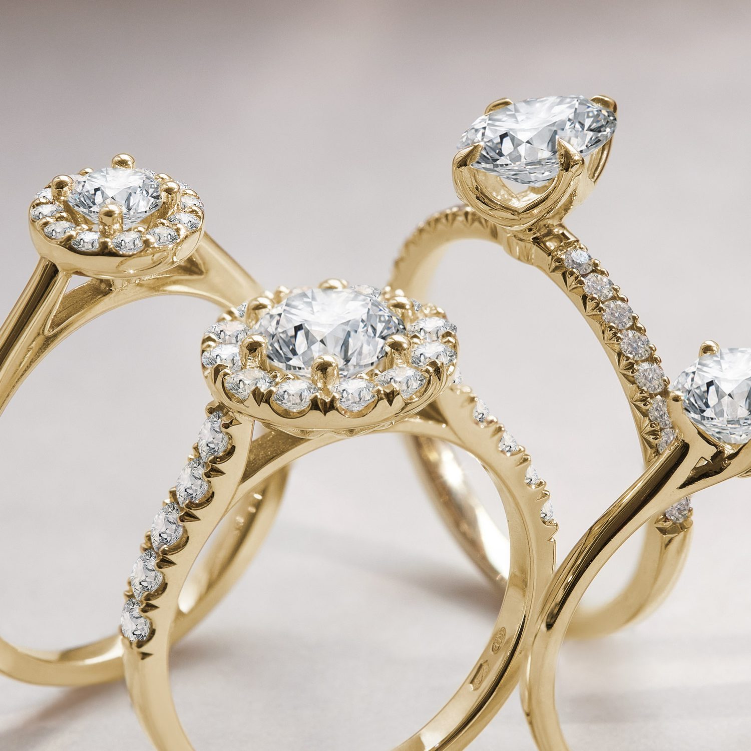 Luxus-Diamantringe aus Gelbgold - KLENOTA