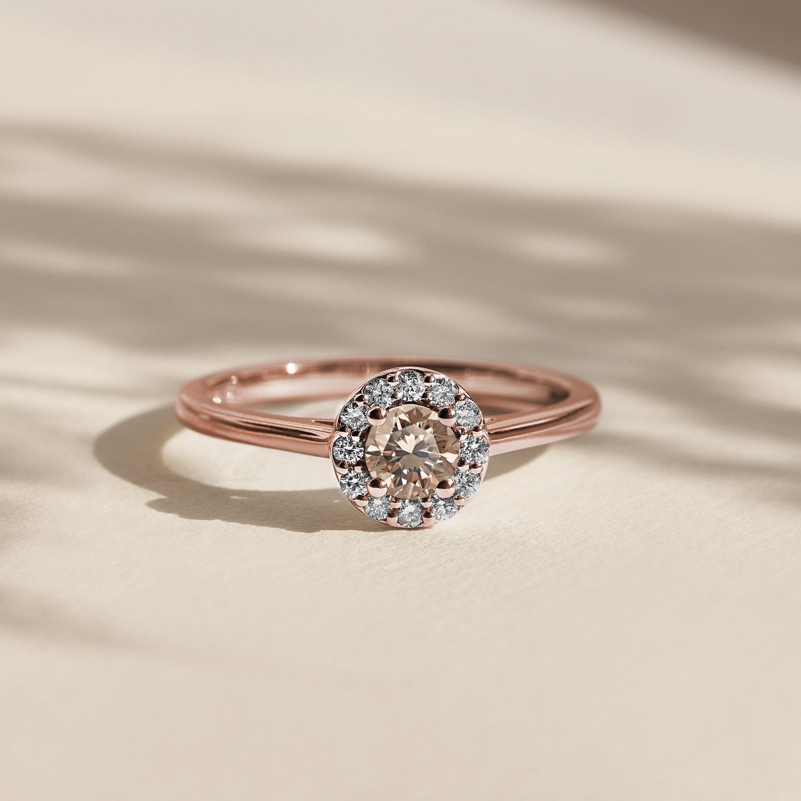 Rose gold halo diamond ring discount