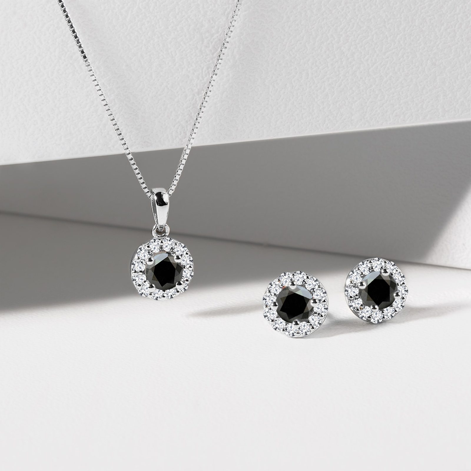 Black diamond necklace and earring set discount
