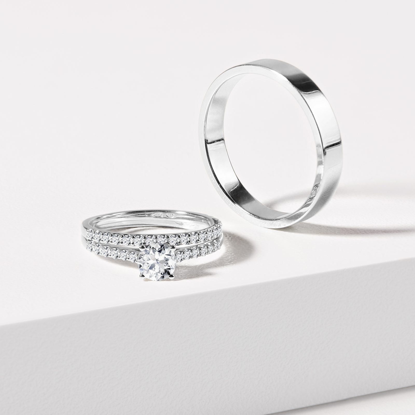 Memory Ring / Eternityring Aus Weißgold Zirkoniasteine ÉVONIA
