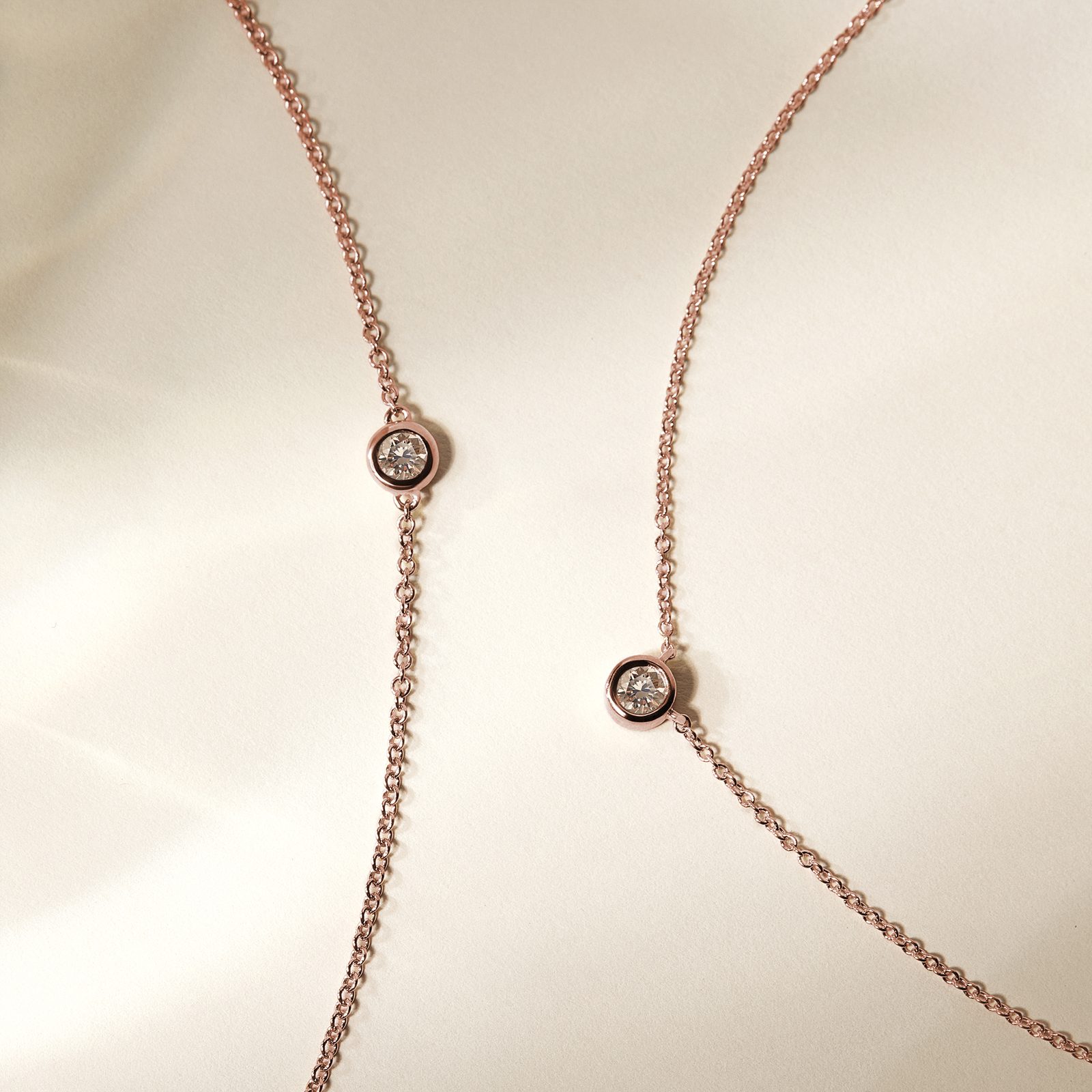 NOUVEAU collier Louis Vuitton Floragram or monogramme chaîne fleur