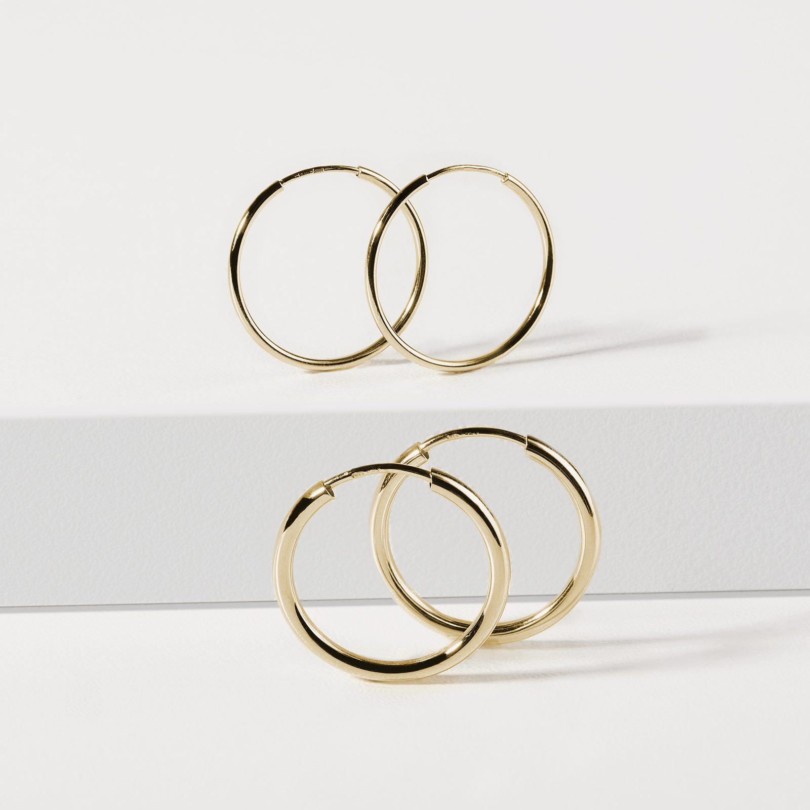 2 Mm X 70 Mm 2 3/4 "große Schlichte Glänzende Creolen ECHT 14K