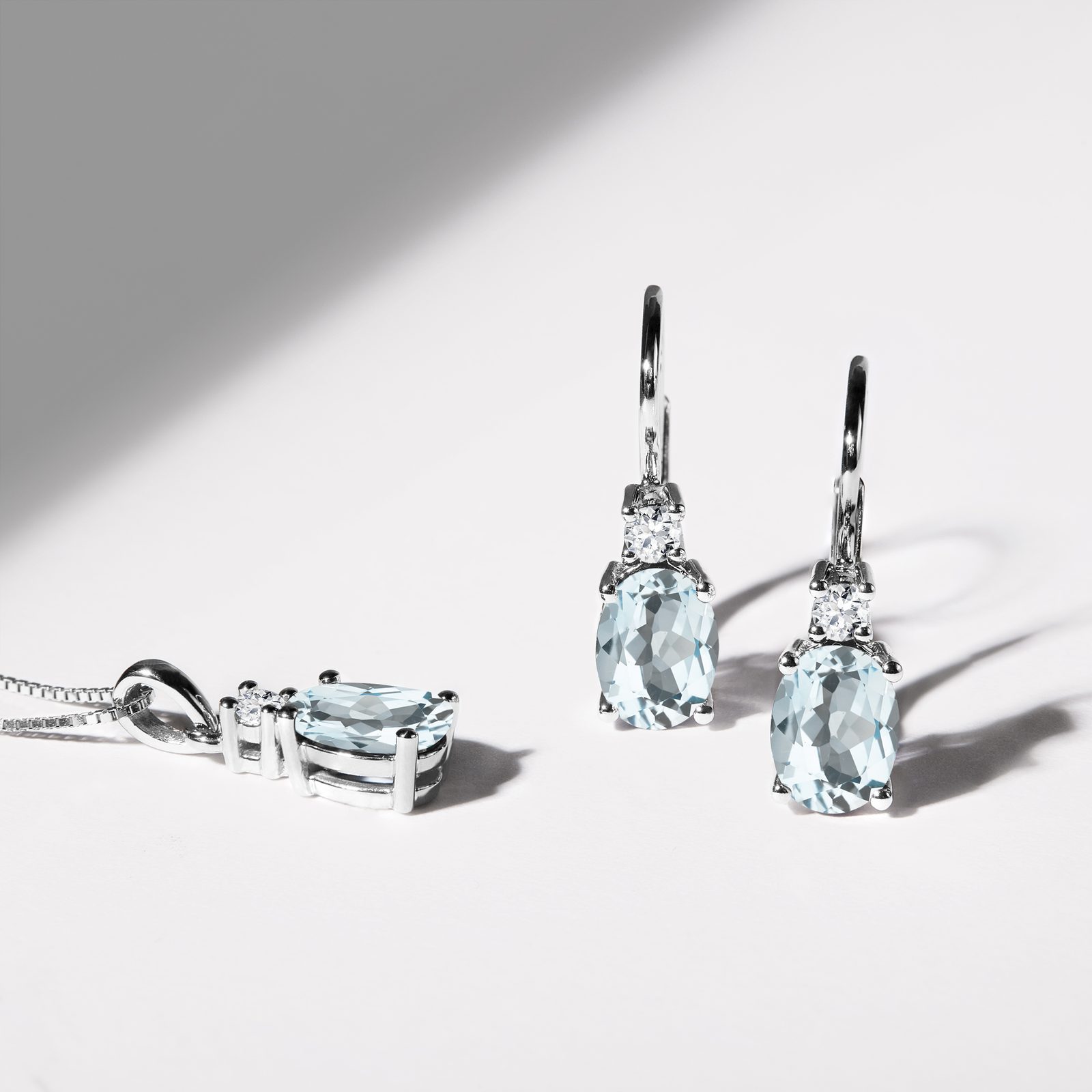 Collier Et Boucles D'oreilles Pendantes En Argent Avec Aqua-marine - Pierres 35x11 Mm Et 23x10 Mm - Neuf Sans Emballage
