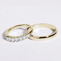 Yellow gold wedding rings - ring for her with diamonds