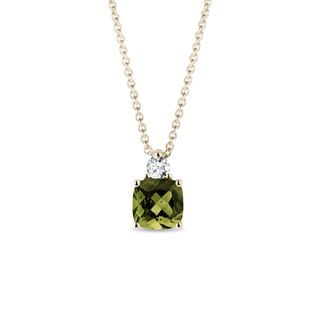 PŘÍVĚSEK ZE ŽLUTÉHO ZLATA S DIAMANTEM A VLTAVÍNEM - NÁHRDELNÍKY S VLTAVÍNEM - NÁHRDELNÍKY