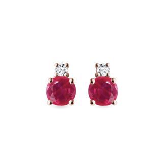 BOUCLES D'OREILLES EN OR ROSE AVEC RUBIS ET DIAMANTS - BOUCLES D'OREILLES EN RUBIS - BOUCLES D'OREILLES