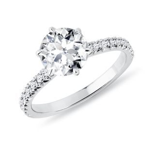 LUXUSNÍ ZÁSNUBNÍ PRSTEN S DIAMANTEM V BÍLÉM ZLATĚ - ZÁSNUBNÍ PRSTENY S LAB GROWN DIAMANTY - ZÁSNUBNÍ PRSTENY