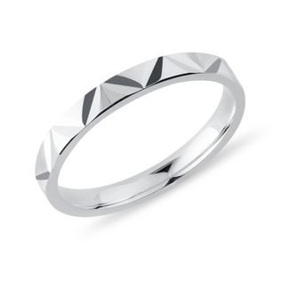 PRSTEŇ Z BIELEHO ZLATA SO ŠTRUKTÚROVANÝM POVRCHOM - PRSTENE BIELE ZLATO - PRSTENE