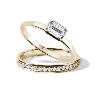 Jeu d'anneaux de la mariée en or jaune avec moissanite et diamants