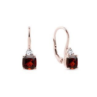 EARRINGS MADE OF PINK GOLD WITH GARNETS AND DIAMONDS - BOUCLES D'OREILLES EN GRENAT - BOUCLES D'OREILLES
