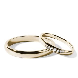 ALLIANCES EN OR AVEC LIGNE DE DIAMANTS - ENSEMBLE D’ALLIANCES EN OR JAUNE - ALLIANCES DE MARIAGE