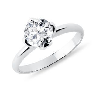 PIERŚCIEŃ Z BIAŁEGO ZŁOTA Z 1-KARATOWYM DIAMENTEM LABORATORYJNYM - PIERŚCIONKI Z LAB GROWN DIAMENTAMI - PIERŚCIONKI ZARĘCZYNOWE