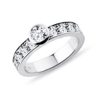 BAGUE DELUXE D'OR BLANC AVEC NUÉE DE DIAMANTS - BAGUES DE FIANÇAILLES ORNÉES DE DIAMANTS - BAGUES DE FIANÇAILLES