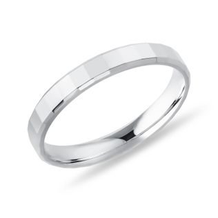 DÁMSKY PRSTEŇ Z BIELEHO ZLATA S VYBRÚSENÝMI HRANAMI - PRSTENE BIELE ZLATO - PRSTENE