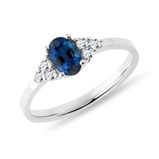 BAGUE EN OR BLANC AVEC SAPHIR - BAGUES DE FIANÇAILLES EN SAPHIR - BAGUES DE FIANÇAILLES
