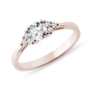 BAGUE DÉLICATE EN OR ROSE AVEC DIAMANTS - BAGUES DE FIANÇAILLES EN DIAMANT - BAGUES DE FIANÇAILLES