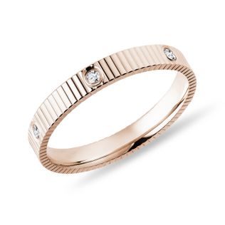 DÁMSKÝ SNUBNÍ PRSTEN SE 6 DIAMANTY V RŮŽOVÉM ZLATĚ - PRSTENY S DIAMANTY - PRSTENY