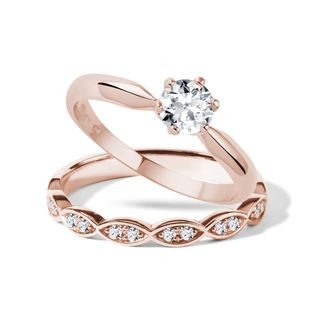 Elegant wedding and engagement rings in rose gold