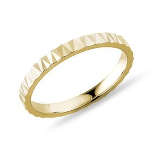 DAMENRING MIT FACETTIERTEM MUSTER AUS GELBGOLD - RINGE GELBGOLD - RINGE