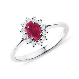 WHITE GOLD RING WITH OVAL RUBY AND DIAMONDS - RUBY RINGS - RINGS