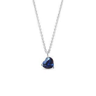Heart shaped sapphire pendant necklace in white gold
