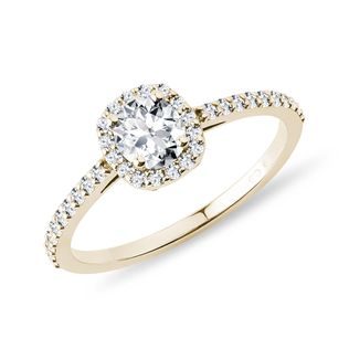 Diamantový zásnubní prsten halo ve žlutém zlatě