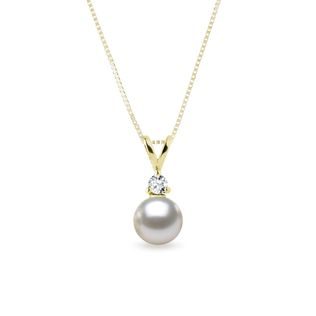 PEARL NECKLACE WITH A DIAMOND IN YELLOW GOLD - PEARL PENDANTS - PEARL JEWELRY