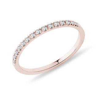 PRSTEŇ Z RUŽOVÉHO ZLATA S PAVÉ DIAMANTMI - SVADOBNÉ OBRÚČKY DÁMSKE - SVADOBNÉ OBRÚČKY