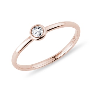 BEZEL RING MIT DIAMANT AUS ROSÉGOLD - VERLOBUNGSRINGE MIT BRILLANT - VERLOBUNGSRINGE