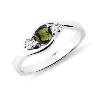 RING MIT MOLDAVIT UND DIAMANTEN IN WEISSGOLD - RINGE MOLDAVIT - RINGE