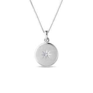 PENDENTIF EN OR BLANC AVEC GRAVURE ROSE DES VENTS ET DIAMANT - COLLIERS AVEC DIAMANTS - COLLIERS