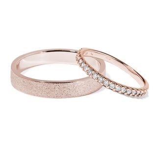 Rose gold wedding ring set with diamonds