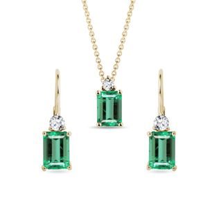ENSEMBLE DE BOUCLES D'OREILLES ET COLLIER AVEC ÉMERAUDES EN OR - ENSEMBLES DE BIJOUX EN GEMMES - BIJOUX