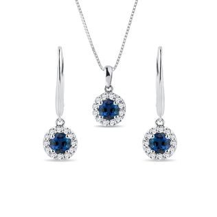 Sapphire jewellery set in white gold