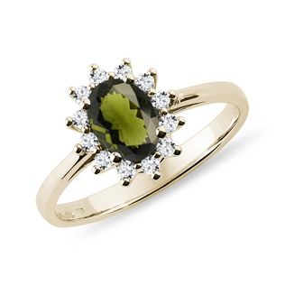 Ring in Yellow Gold with Moldavit and Brilliants